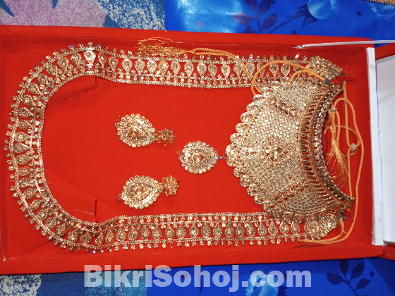 জুয়েলারি সেট বিক্রি করে দিবো,,,টাকার দরকার তাই